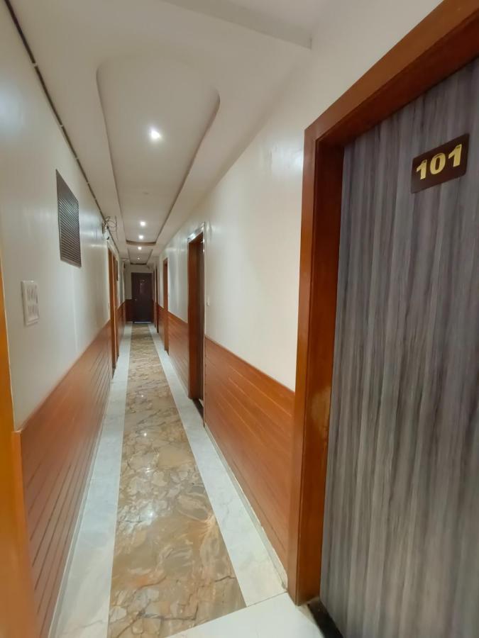 Hotel Time Gold Near Domestics Airport Mumbai Exterior photo